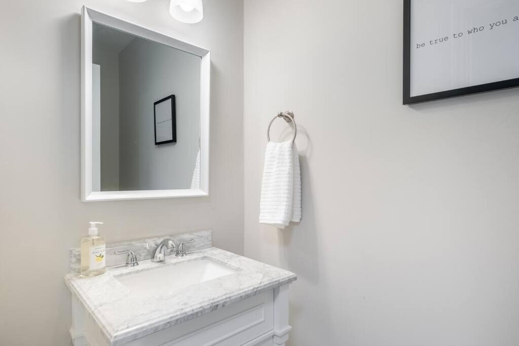 Stunning Southpark/Cotswold Home Charlotte Ngoại thất bức ảnh
